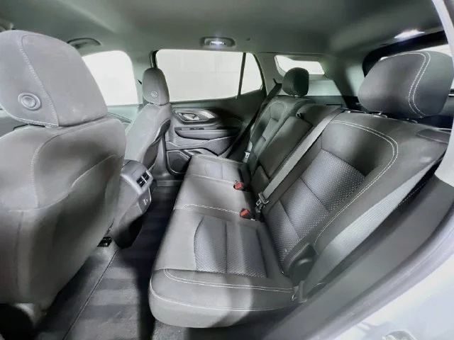 Used 2023 White GMC SLE image 23
