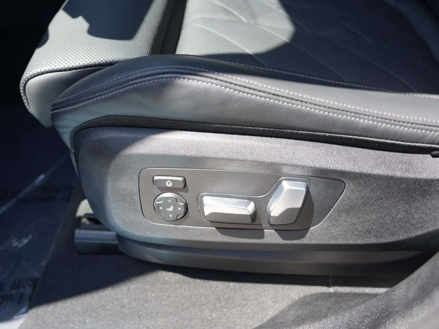 Certified Used 2025 Brooklyn Grey Metallic BMW xDrive40i Sports Activity Coupe image 15