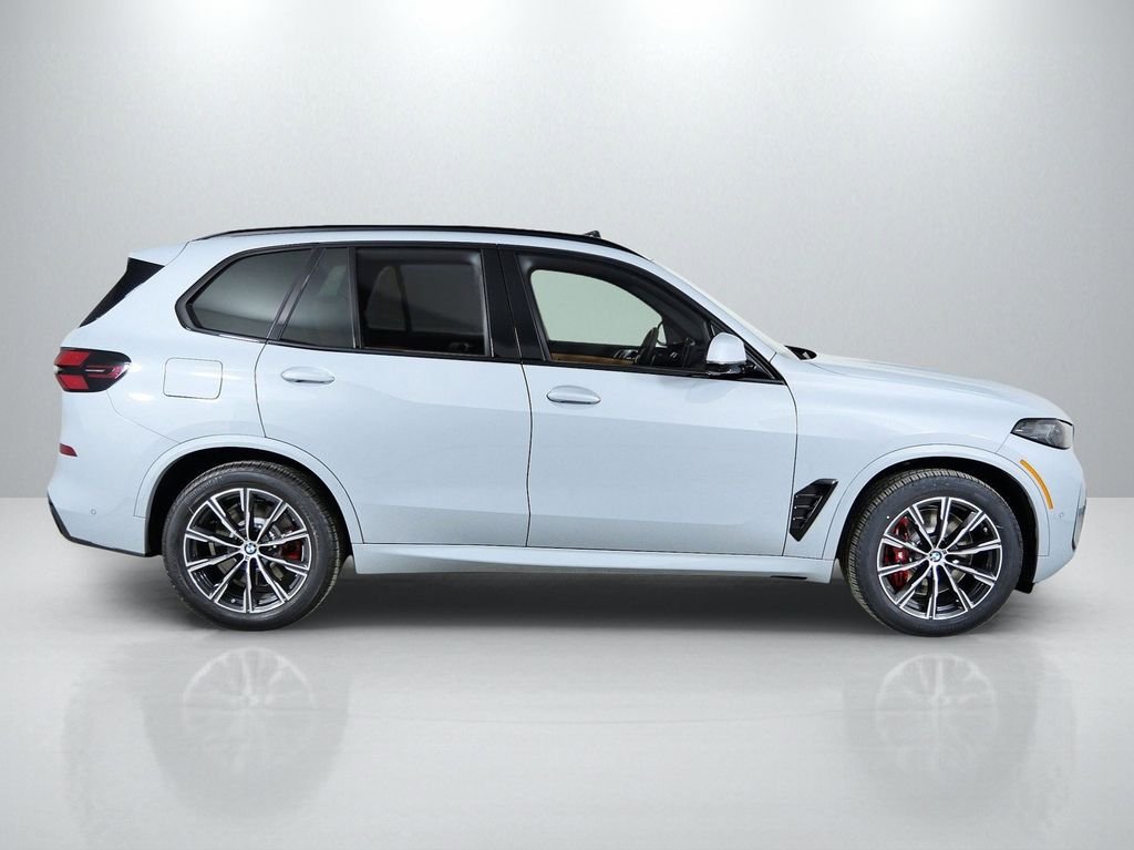 Used 2026 Brooklyn Grey Metallic BMW xDrive50e image 9