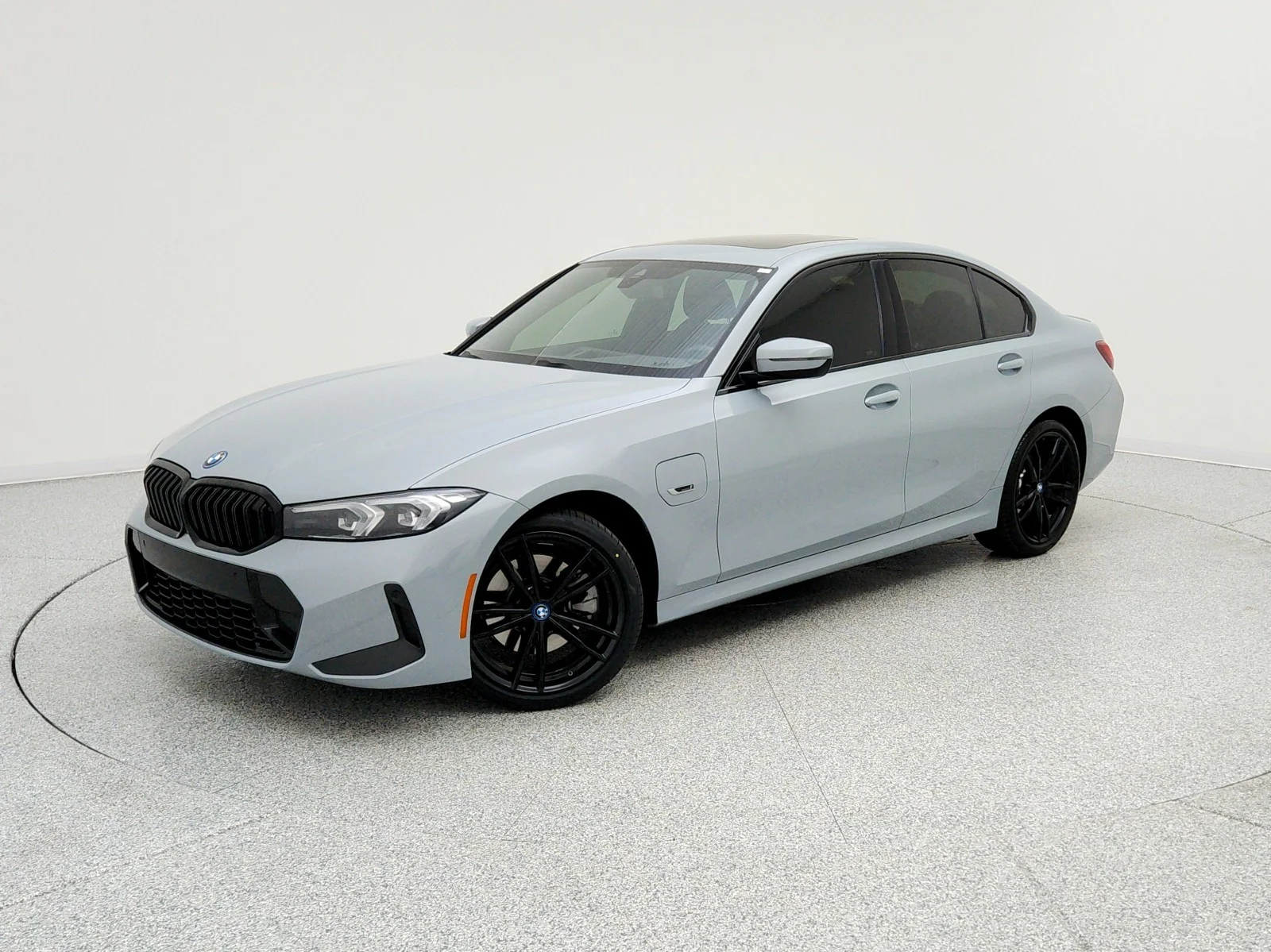 2023 BMW 3 Series 330e Sedan's photo