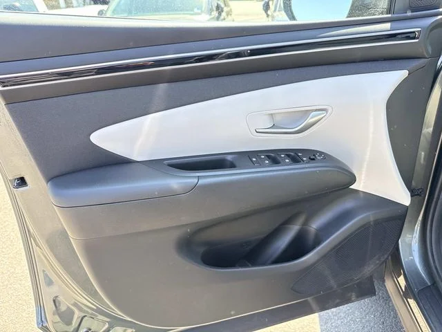 Used 2023 Gray Hyundai SEL image 26
