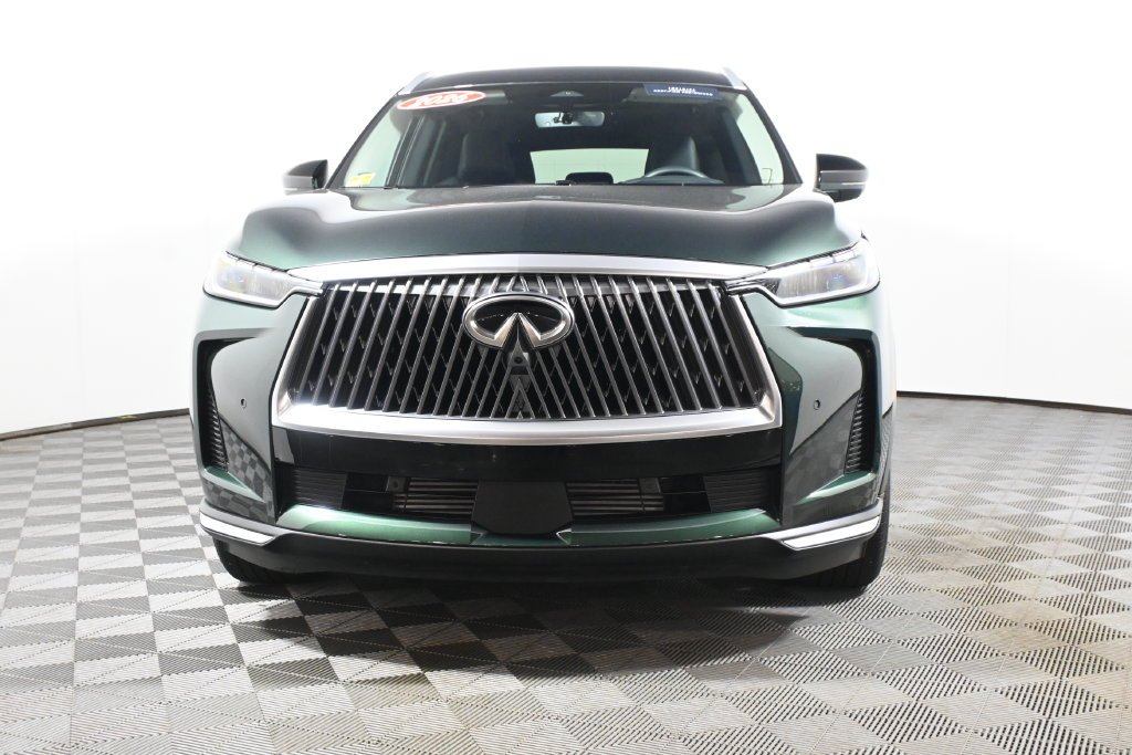 Certified Used 2026  INFINITI LUXE image 10