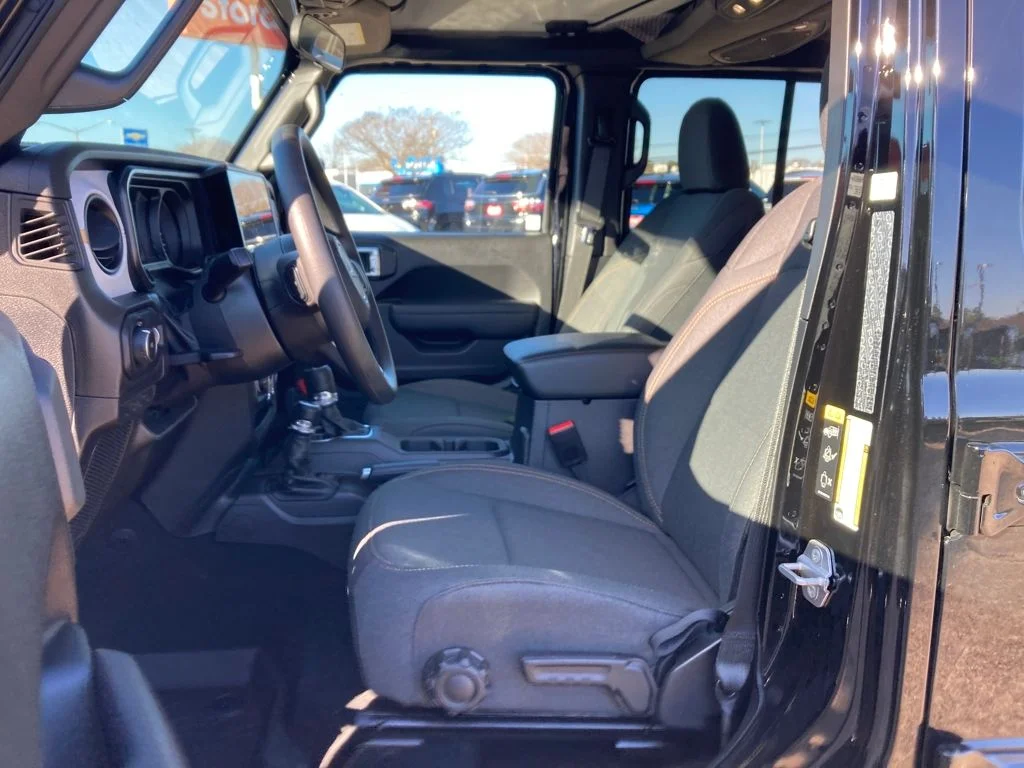 New 2026 Black Clear-Coat Exterior Paint Jeep Sport image 10