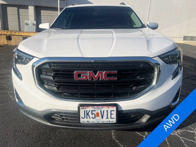 Used 2020 Summit White GMC SLE image 2