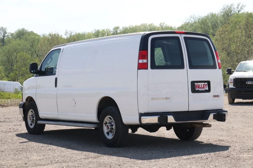 Used 2024 White GMC Work Van image 6