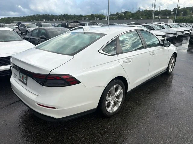 Used 2023 White Honda LX image 2