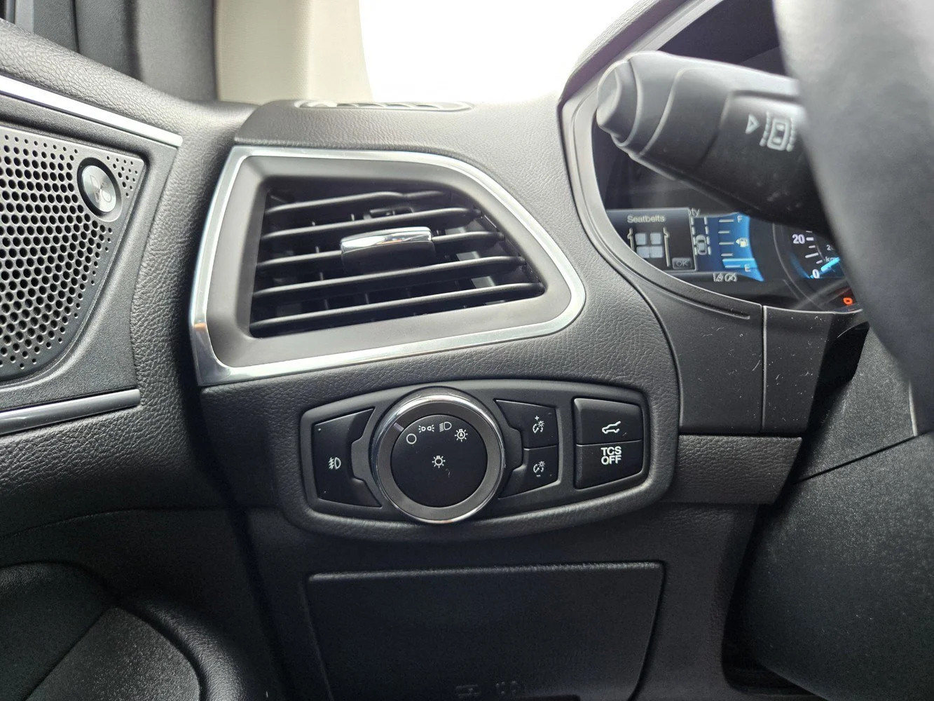 Used 2023 Agate Black Ford Titanium image 24
