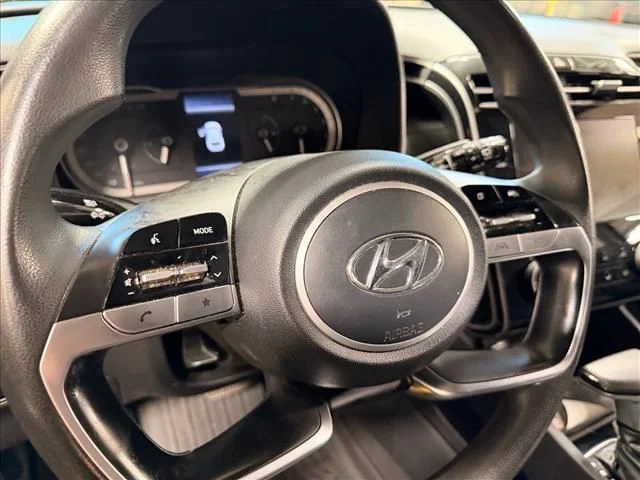 Used 2022 Gray Hyundai SE image 13