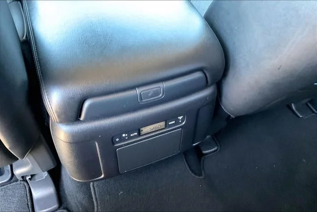 Used 2024 Silver Nissan SL image 32