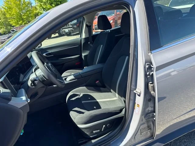Used 2024 Transmission Blue Hyundai SEL image 42