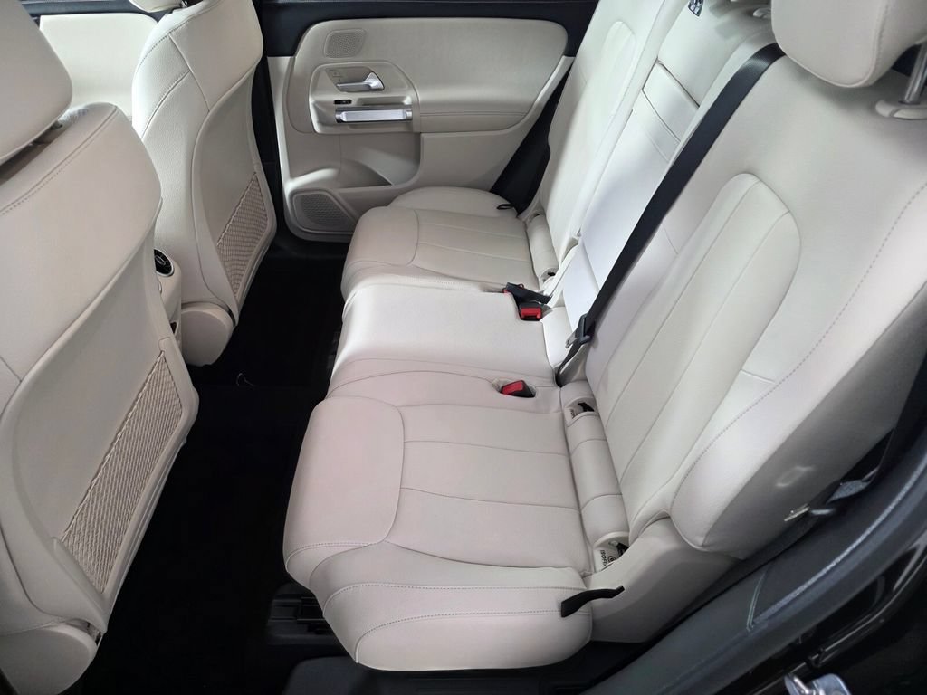 New 2026 Night Black Mercedes-Benz GLB 250 image 27