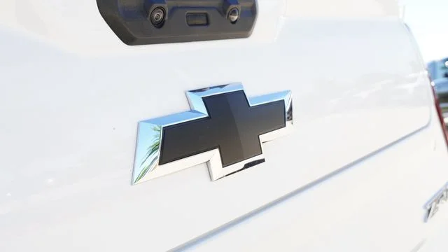 Used 2024 White Chevrolet ZR2 image 12