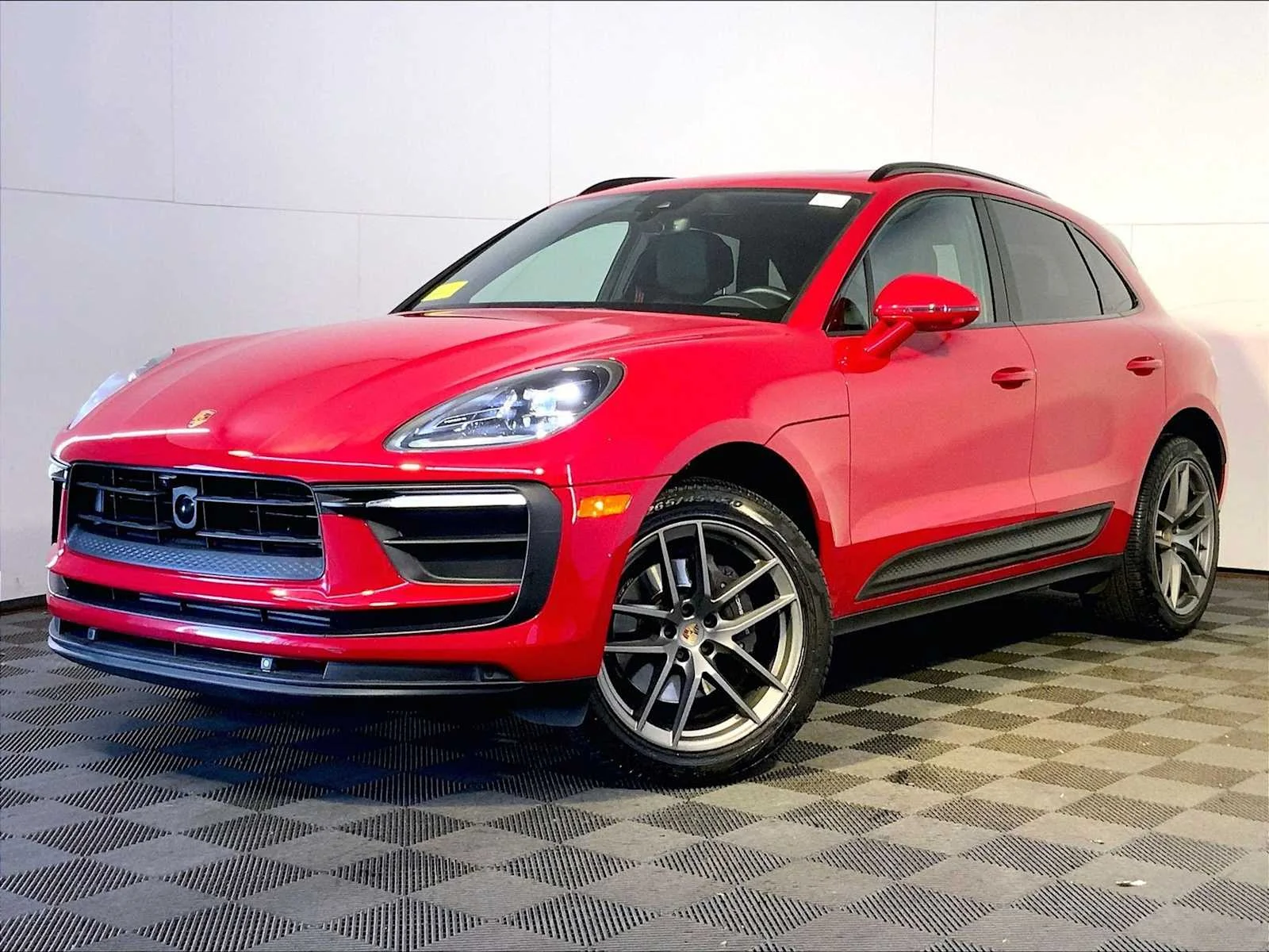 2023 Porsche Macan -'s photo