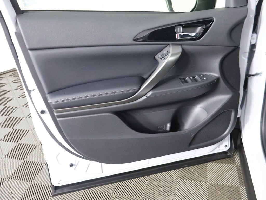 2026 Mitsubishi Eclipse Cross Black Edition - Photo 24