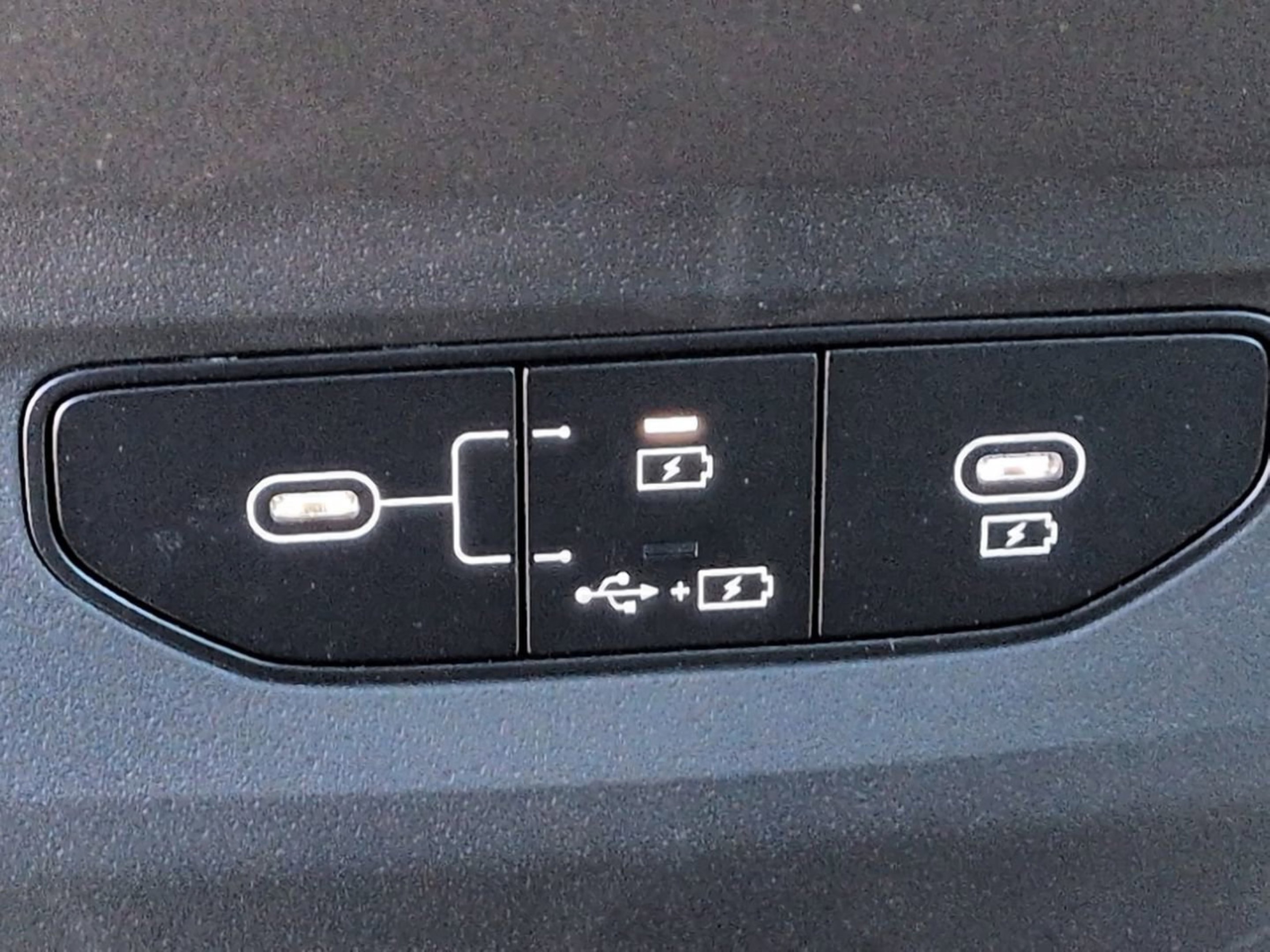 New 2026 Glacier White Pearl/Black Roof Kia GT-Line image 22
