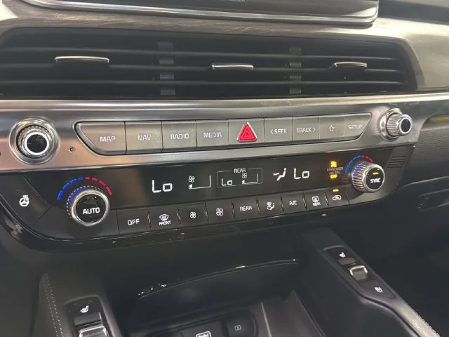 Used 2021 Gray Kia SX image 16