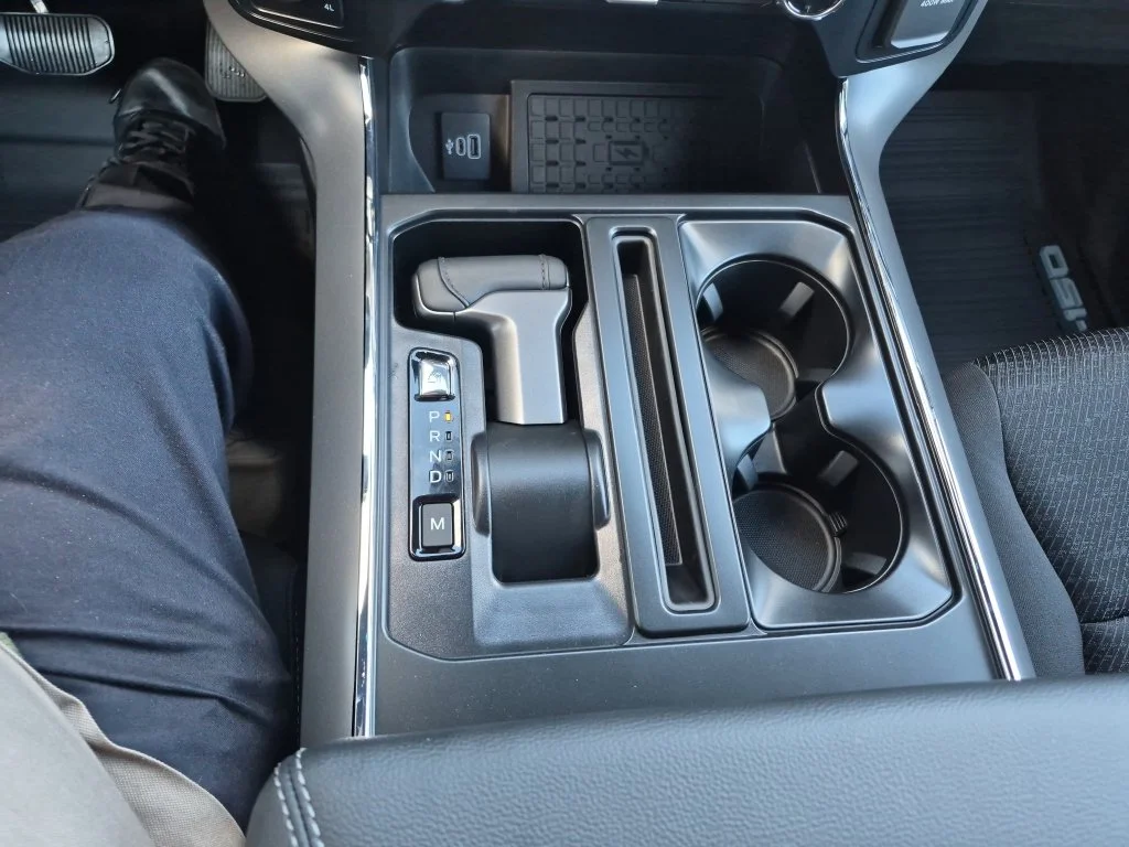 2025 Ford F-150 XLT - Photo 30