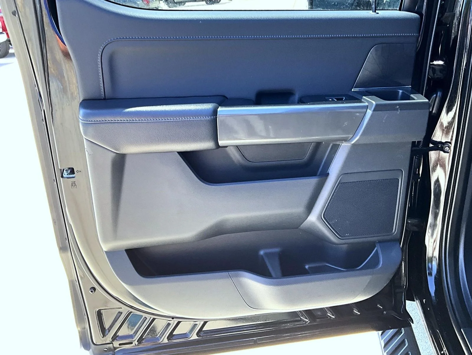 Used 2023 Black Ford XLT image 21