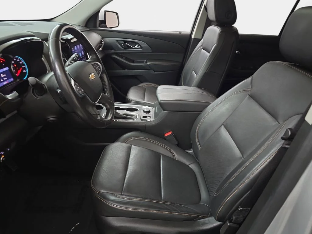 Used 2020 Silver Chevrolet Premier image 18
