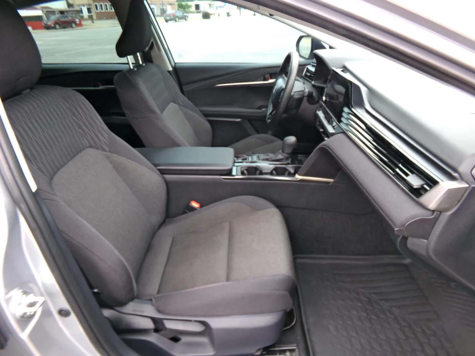 2025 Toyota Camry LE - Photo 16