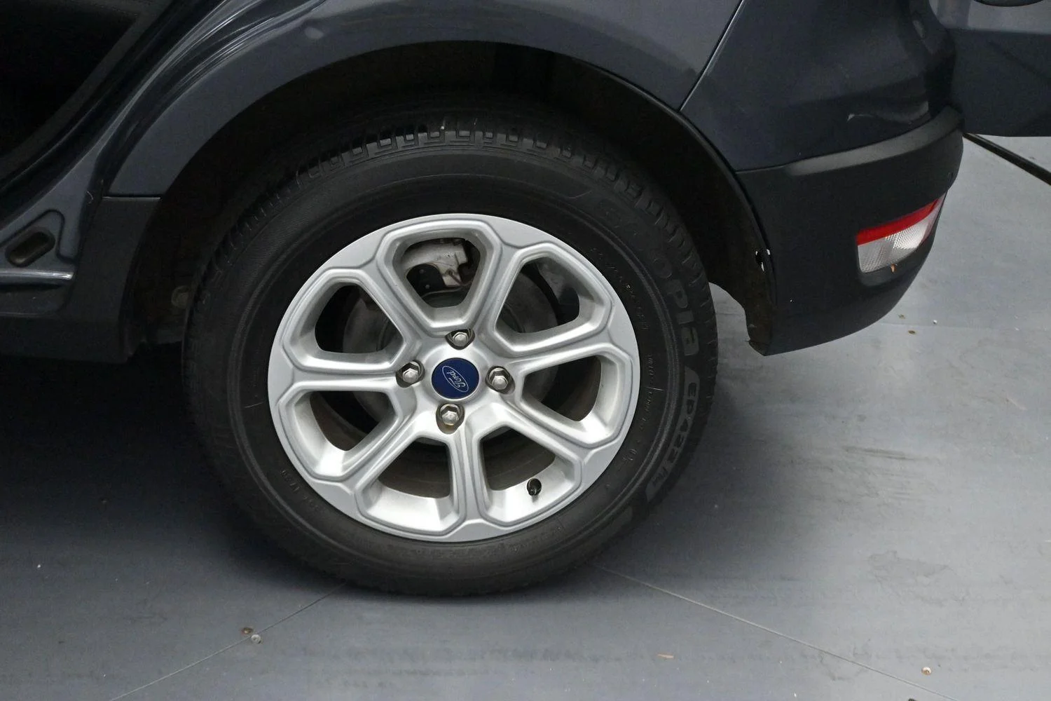 Used 2021 Smoke Ford SE image 33