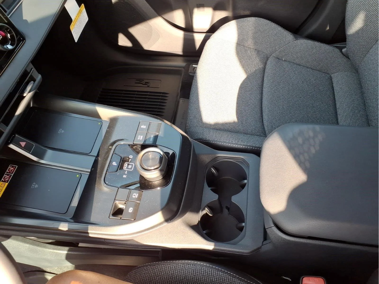 2026 Toyota bZ XLE - Photo 24