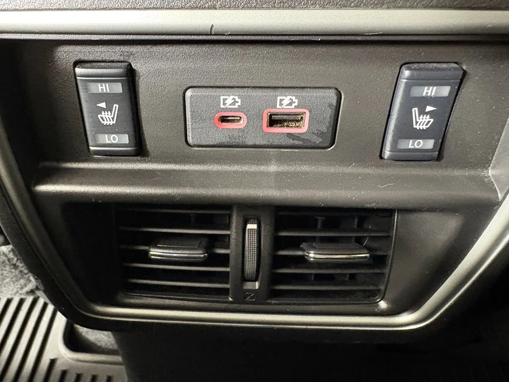 Used 2019 Orange Nissan Platinum image 41