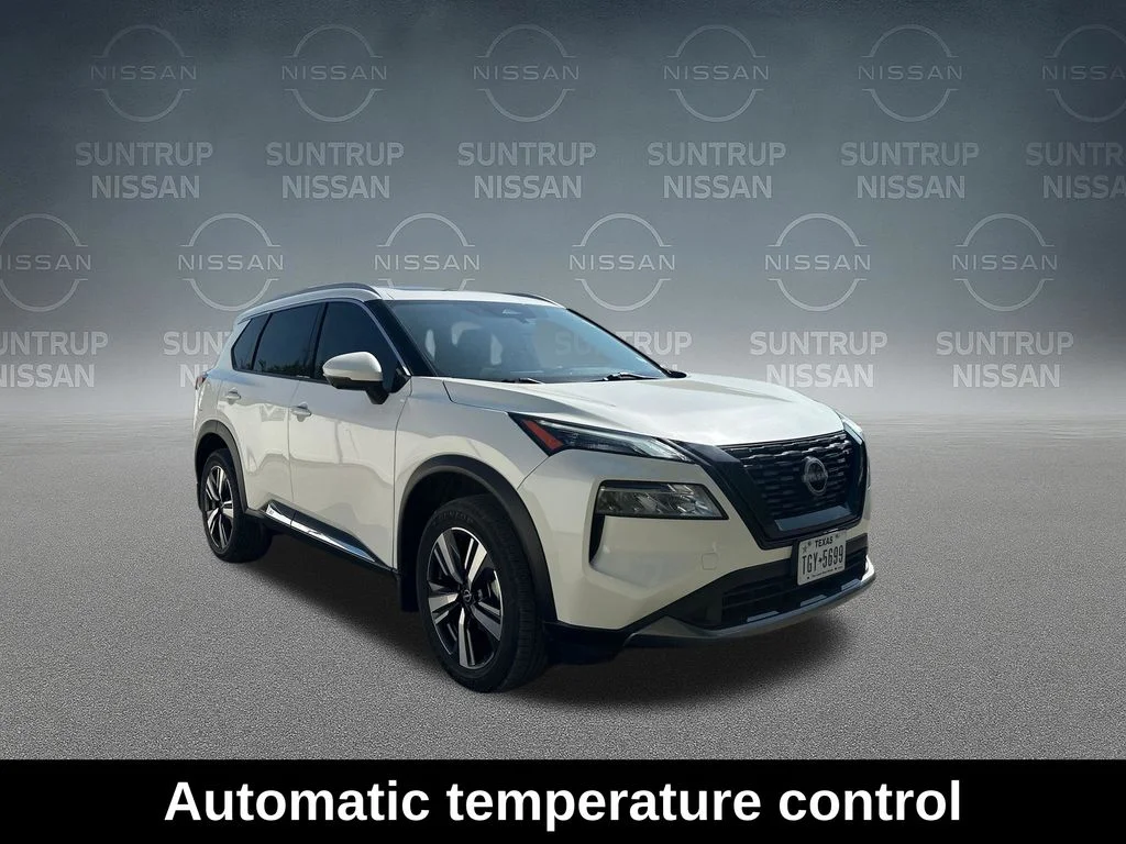 Used 2023 White Nissan SL image 9