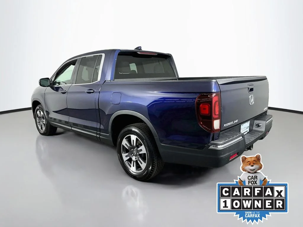 Used 2018 Obsidian Blue Pearl Honda RTL-T image 6