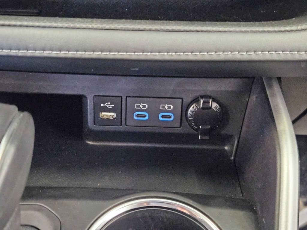 2022 Toyota Highlander XLE - Photo 22