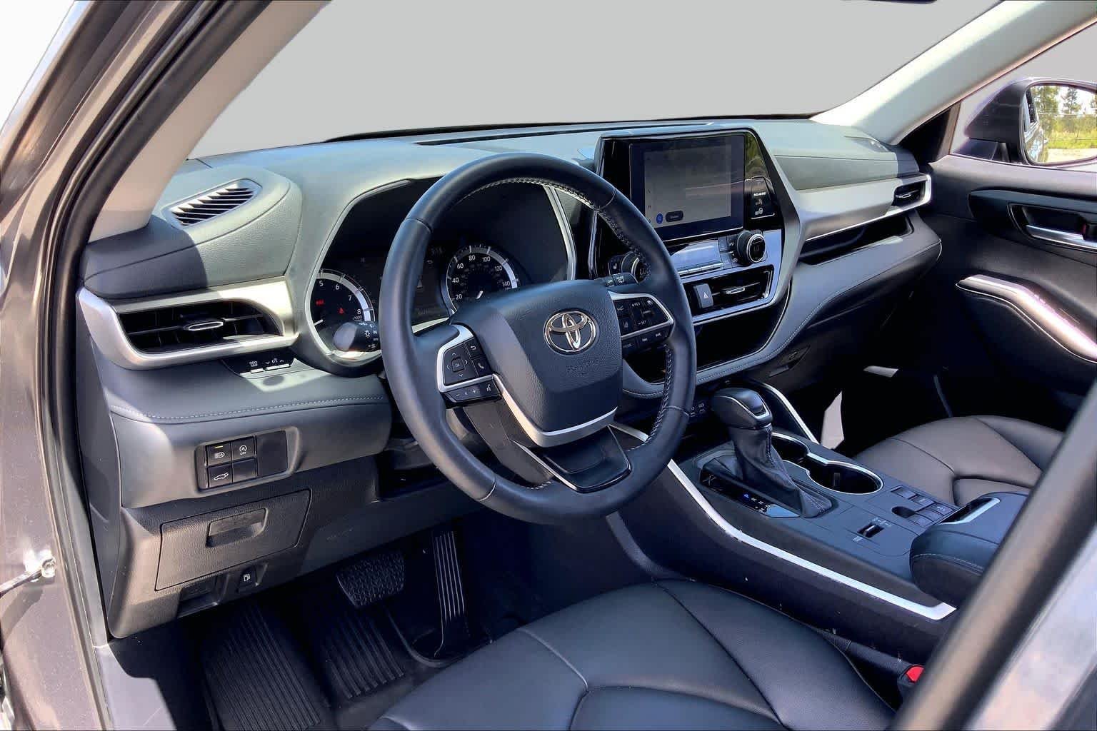 Used 2024 Magnetic Gray Metallic Toyota XLE image 17