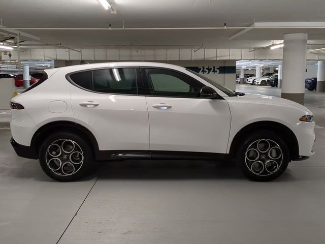 2025 Alfa Romeo Tonale Base - Photo 8