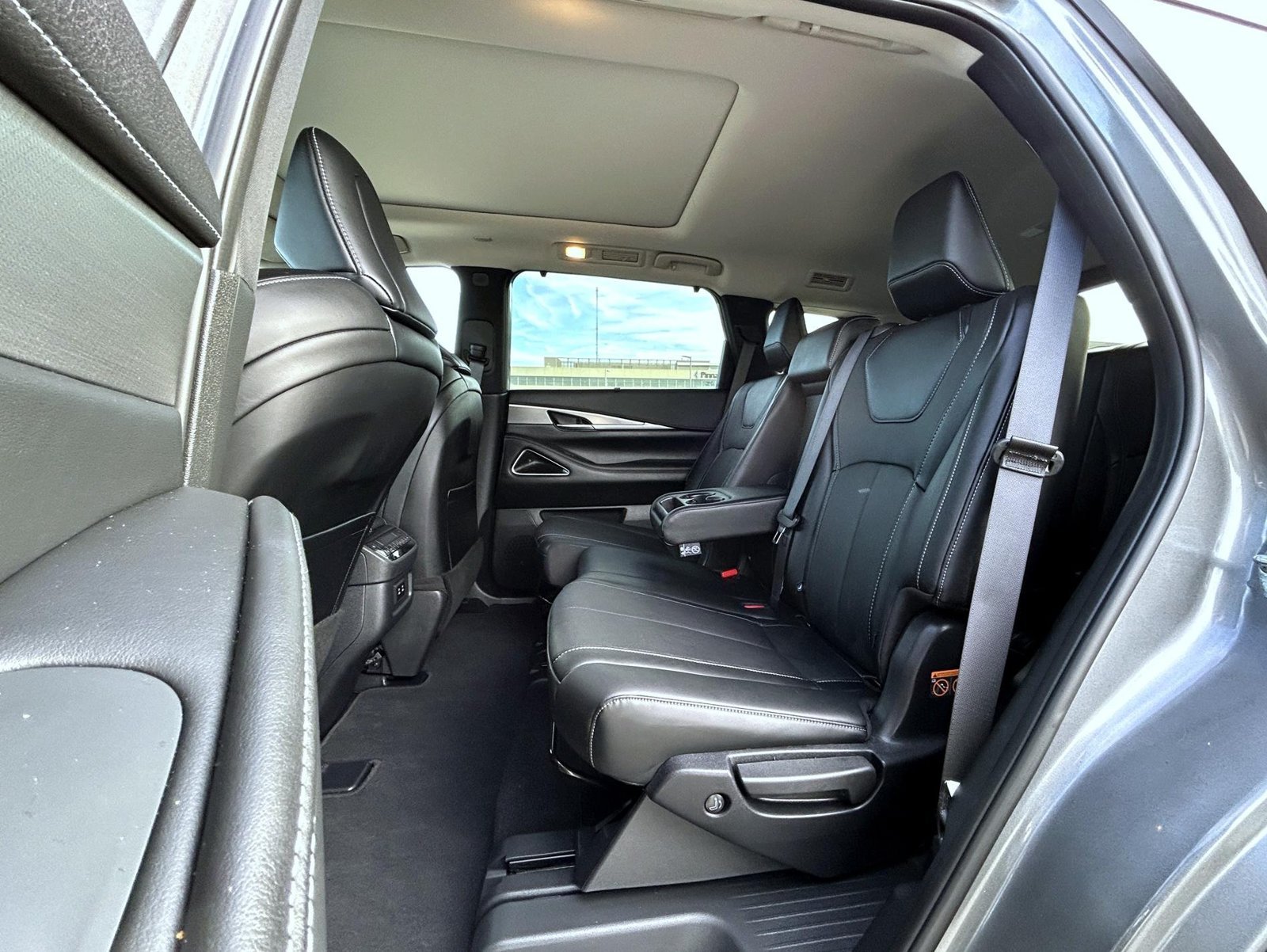 Used 2026 Gray INFINITI LUXE image 21
