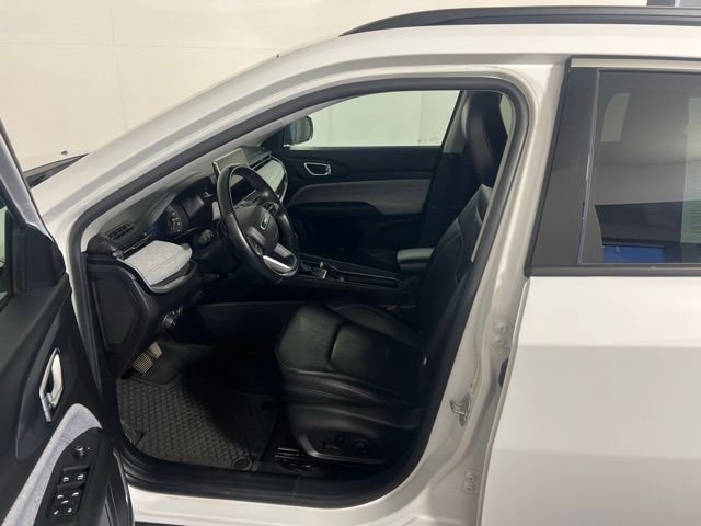 Certified Used 2022 White Jeep Latitude Lux image 18