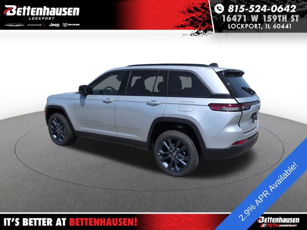 New 2026 Silver Zynith Exterior Paint Jeep  image 12