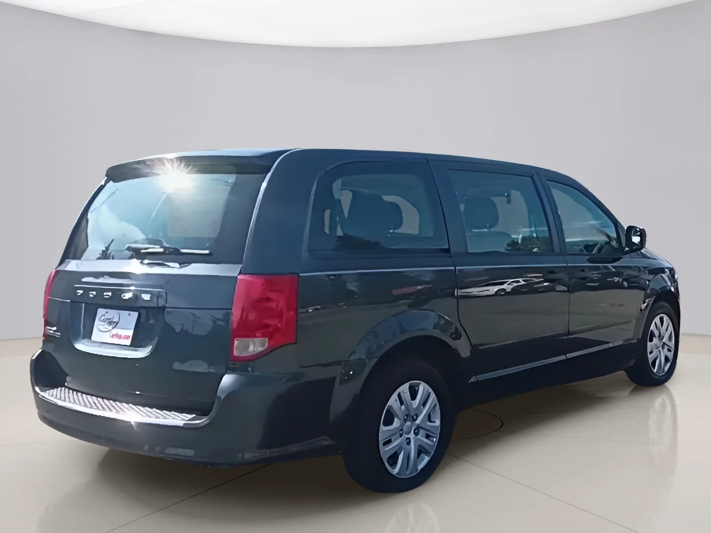 Used 2014 Gray Dodge SE image 5