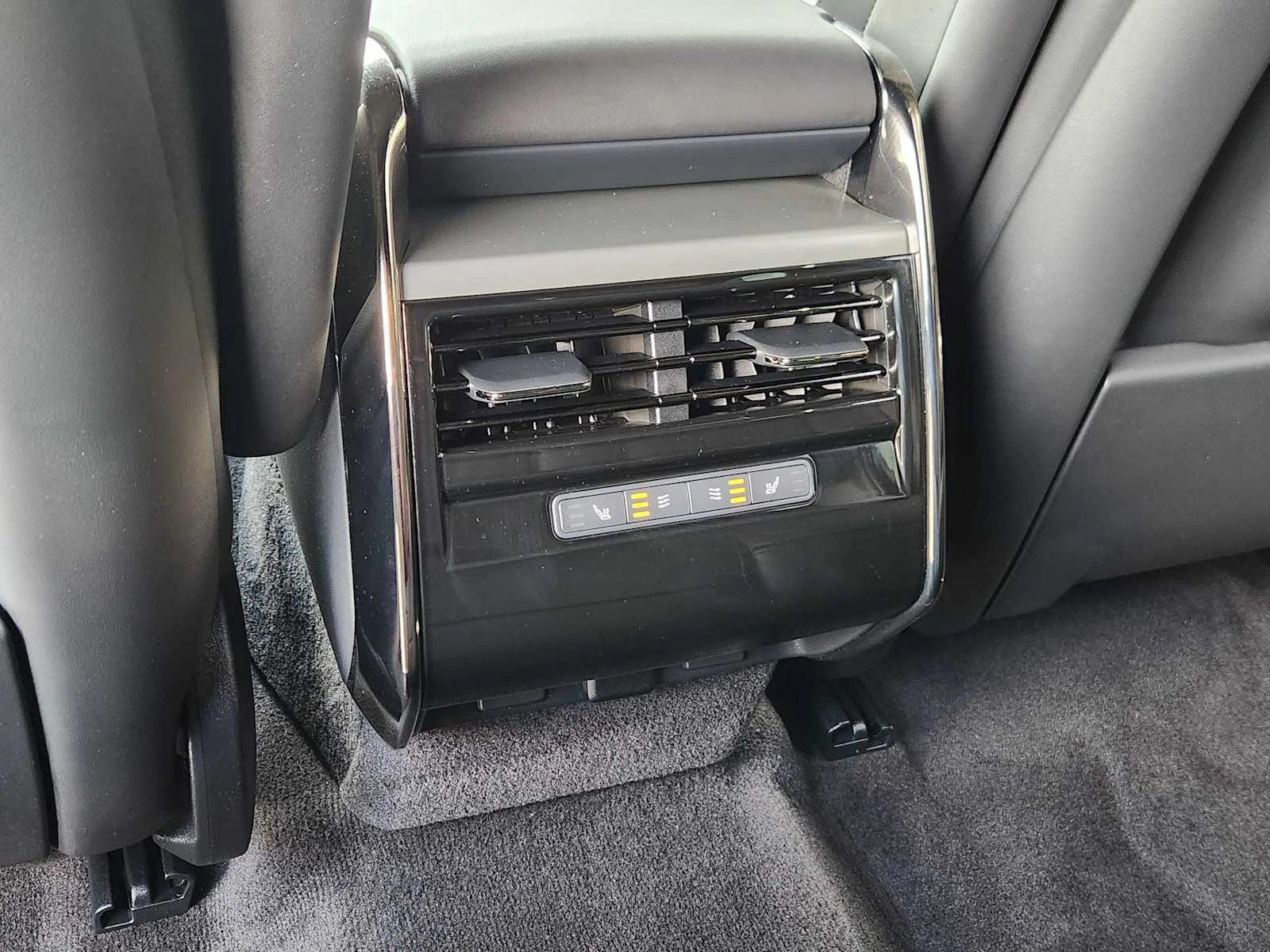 Used 2025 Varesine Blue Metallic Land Rover SE image 49