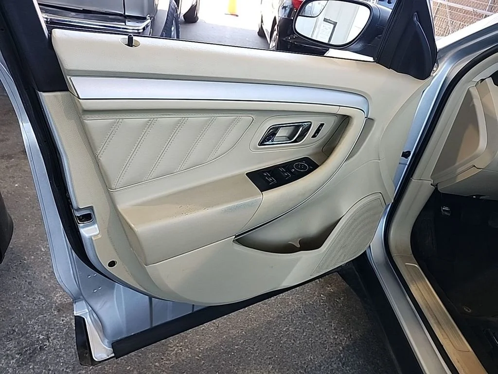 Used 2018 Ingot Silver Metallic Ford SE image 5