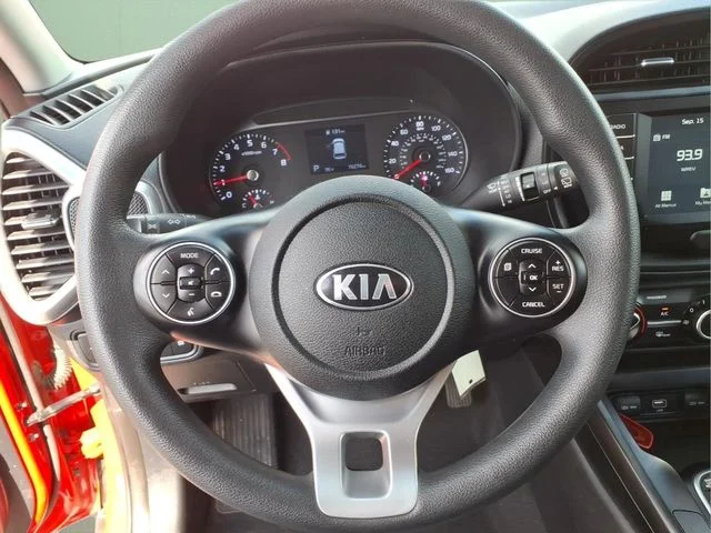 Used 2021 Red Kia LX image 18