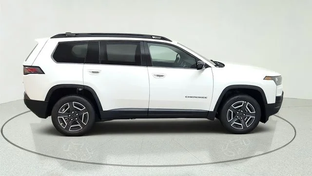 New 2026 Bright White Clear-Coat Exterior Paint Jeep Laredo image 15