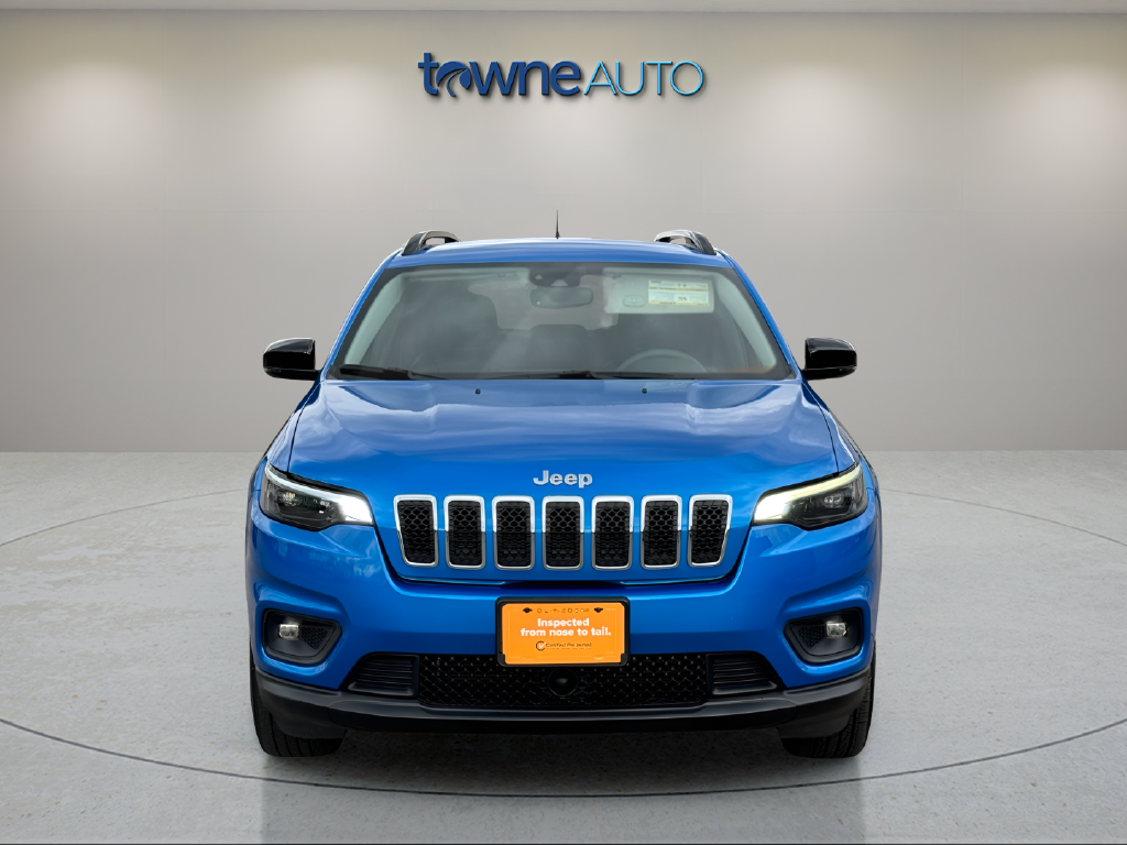 Used 2022 Blue Jeep Latitude Lux image 9