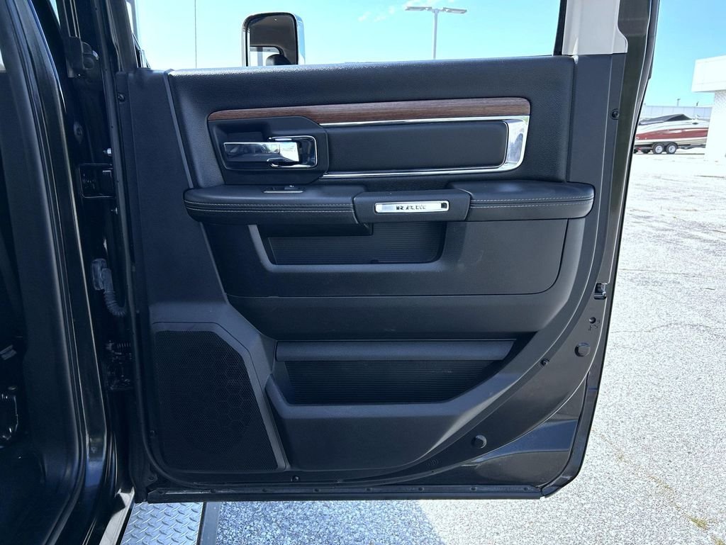 Used 2016 Black Ram Laramie image 17