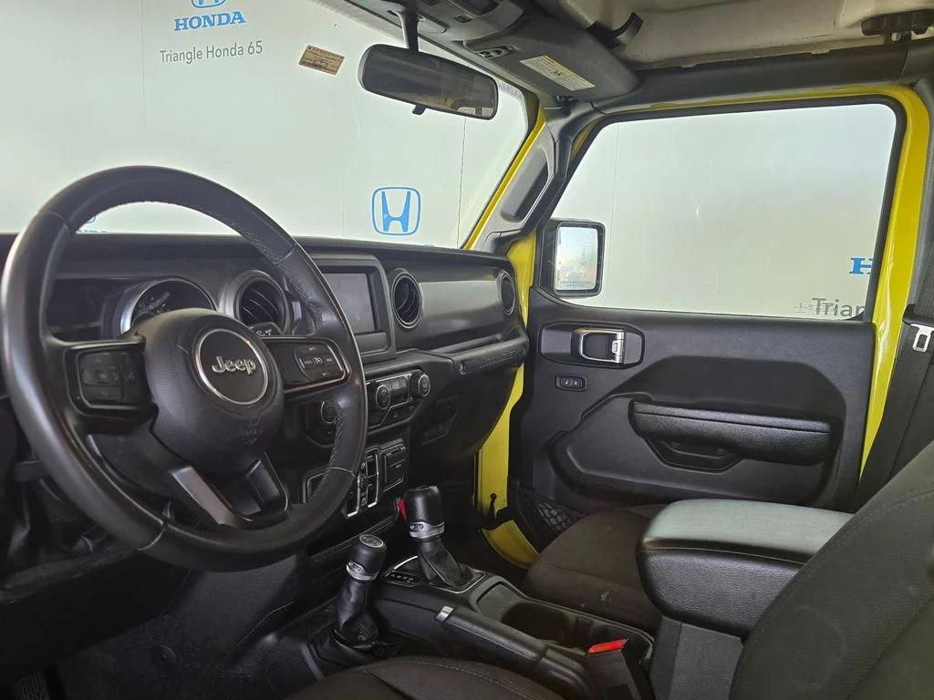 Used 2023 Yellow Jeep Sport S image 8