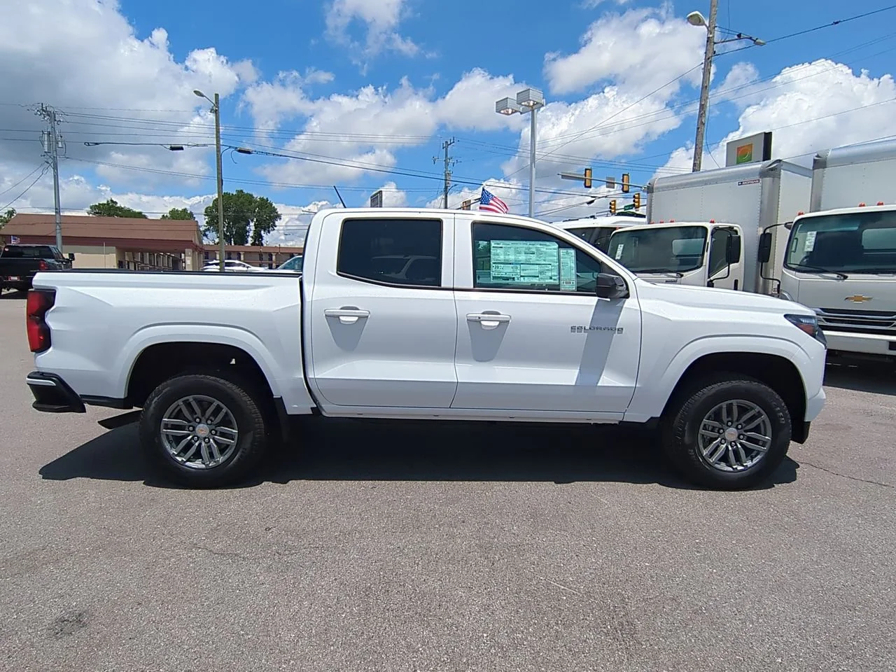 2025 Chevrolet Colorado LT - Photo 9