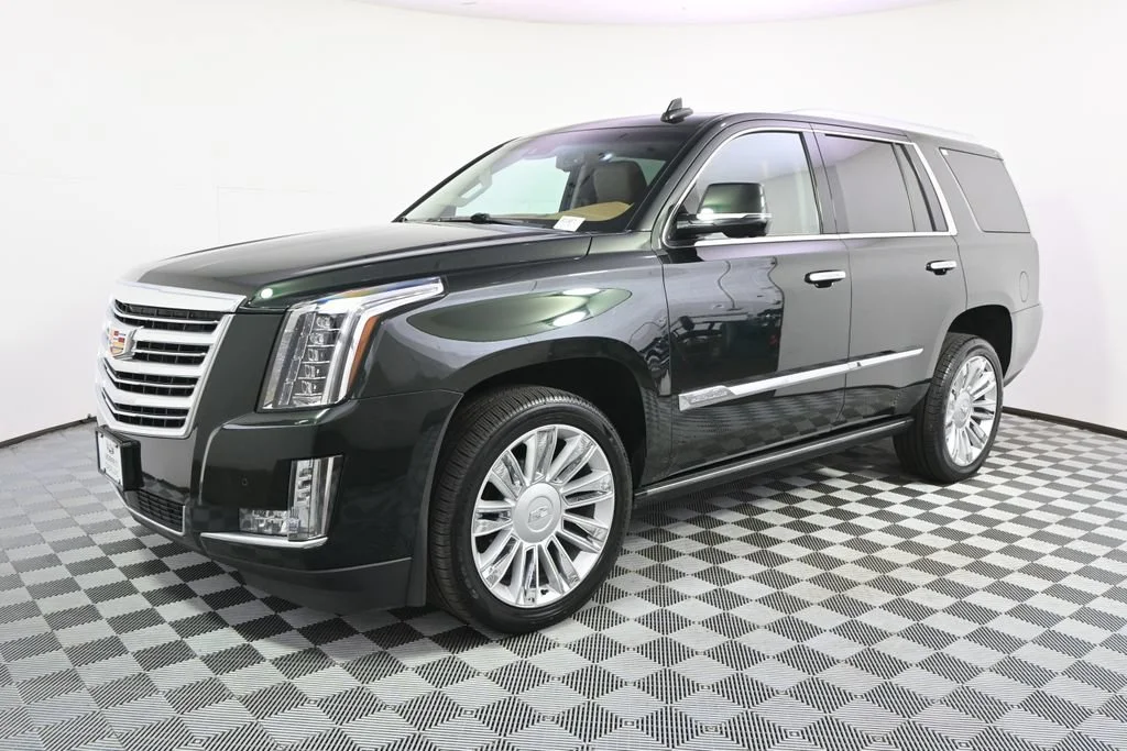 Used 2016 Cadillac Escalade Platinum with VIN 1GYS4DKJ8GR316871 for sale in Minneapolis, Minnesota