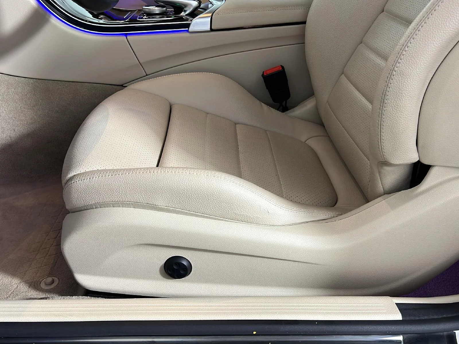 Used 2020 Polar White Mercedes-Benz C 300 image 15