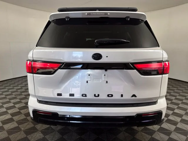 Certified Used 2024 Pearl Toyota Platinum image 25