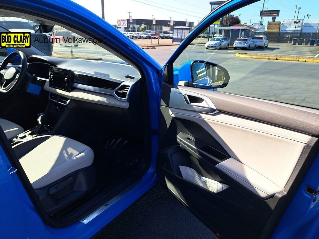 New 2026 Blue Volkswagen 1.5T SE image 17