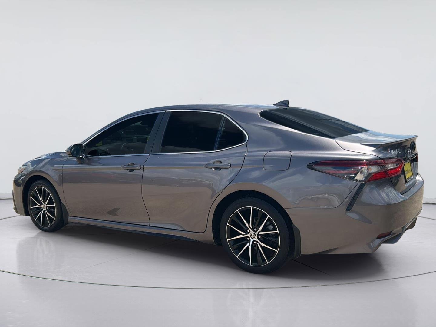 Used 2024 Predawn Gray Mica Toyota SE image 4