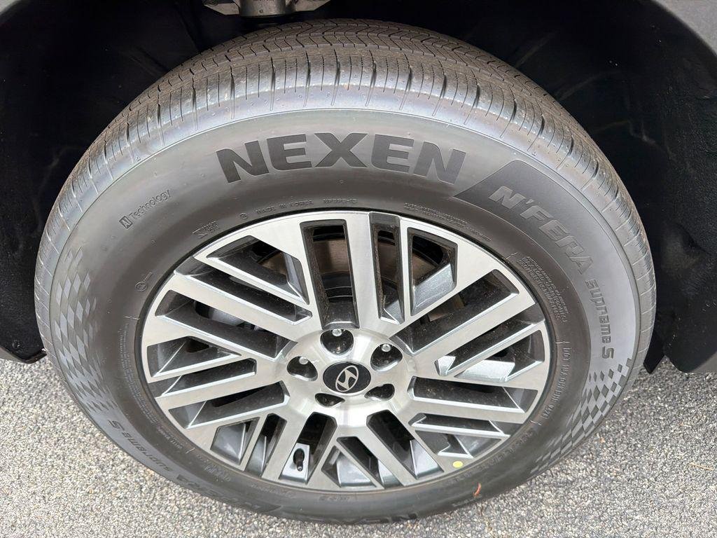 New 2026 Gray Hyundai SEL FWD image 17